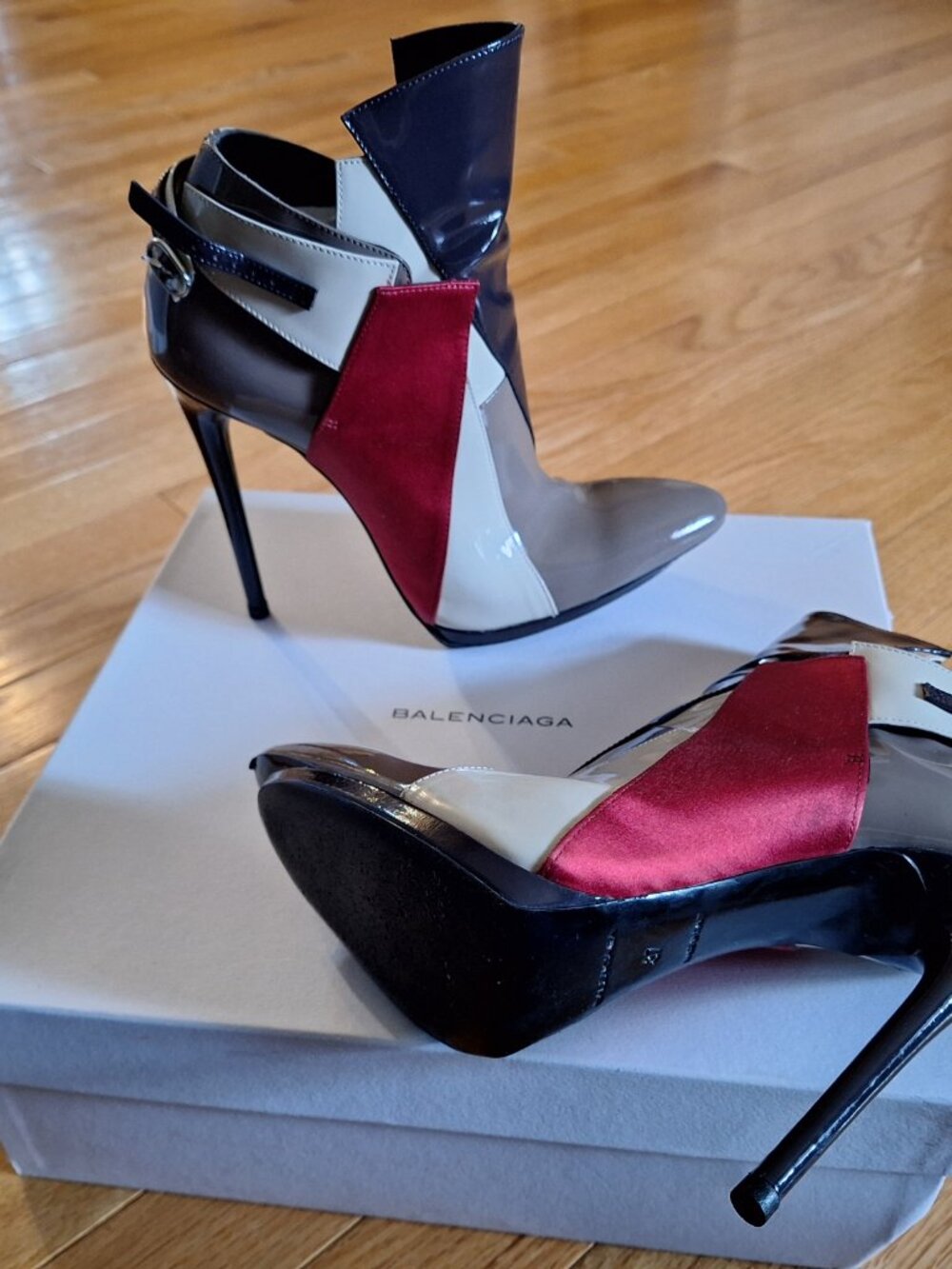 Balenciaga colorblock stiletto booties - Picture 3 of 10